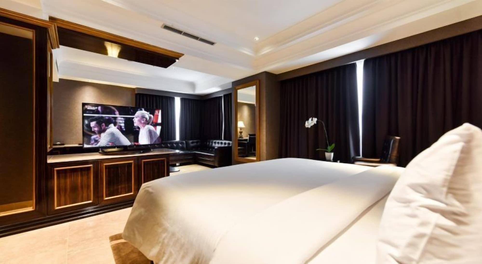 Myko Hotel & Convention Center נקסר מראה חיצוני תמונה