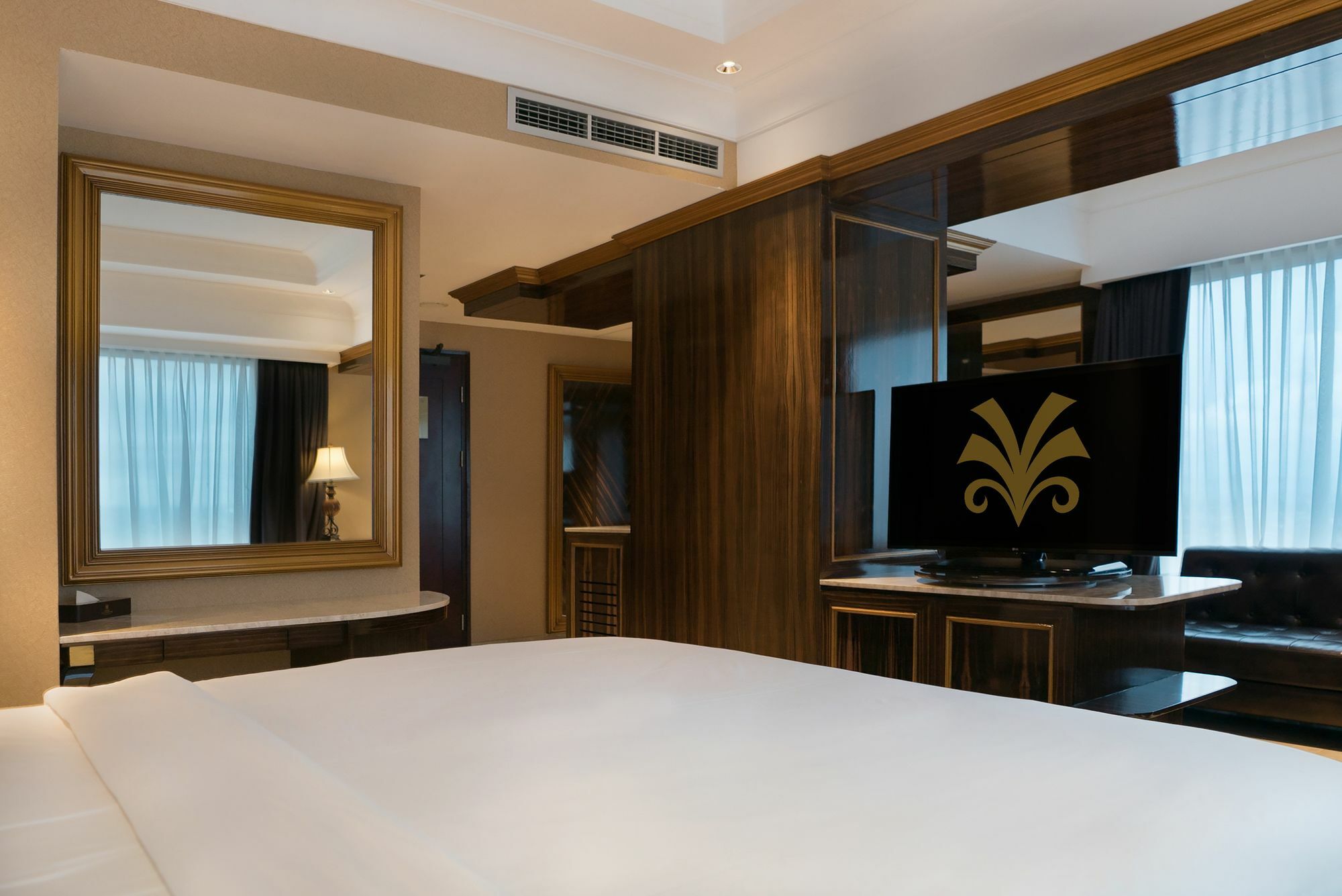 Myko Hotel & Convention Center נקסר מראה חיצוני תמונה